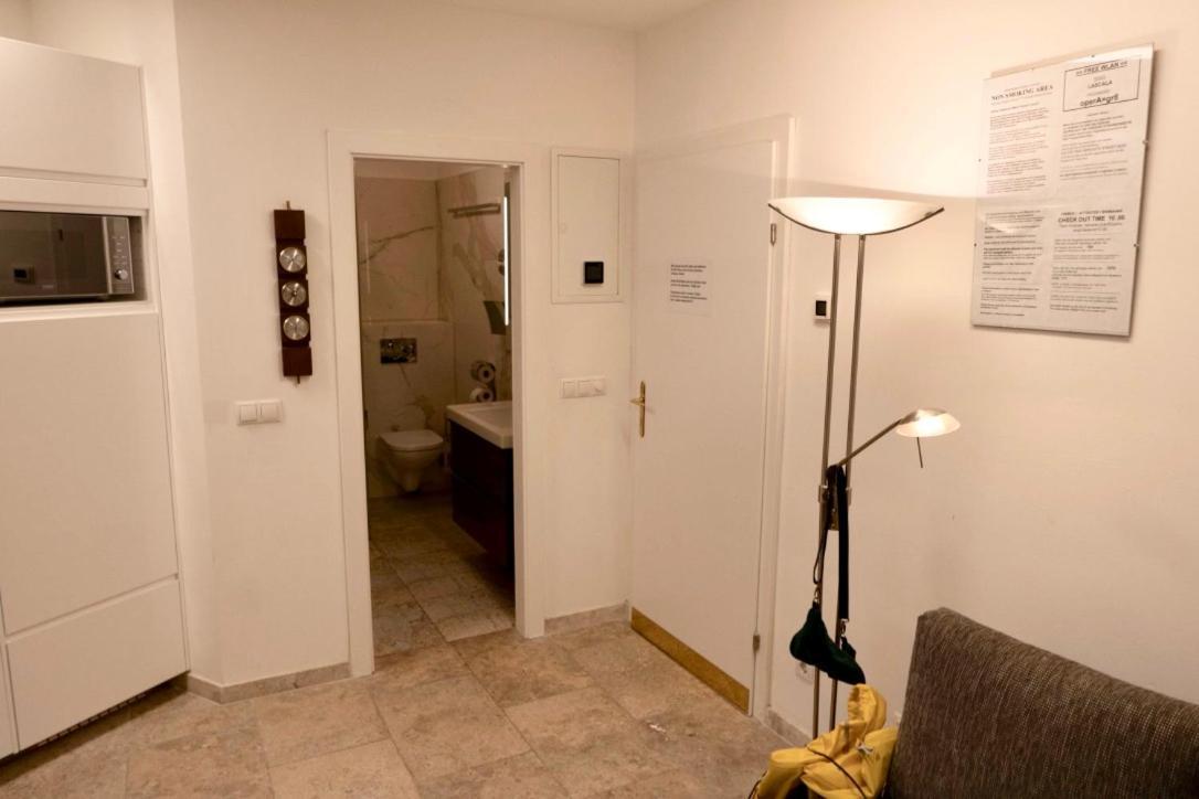 Modern Studios Near City Center ウィーン エクステリア 写真