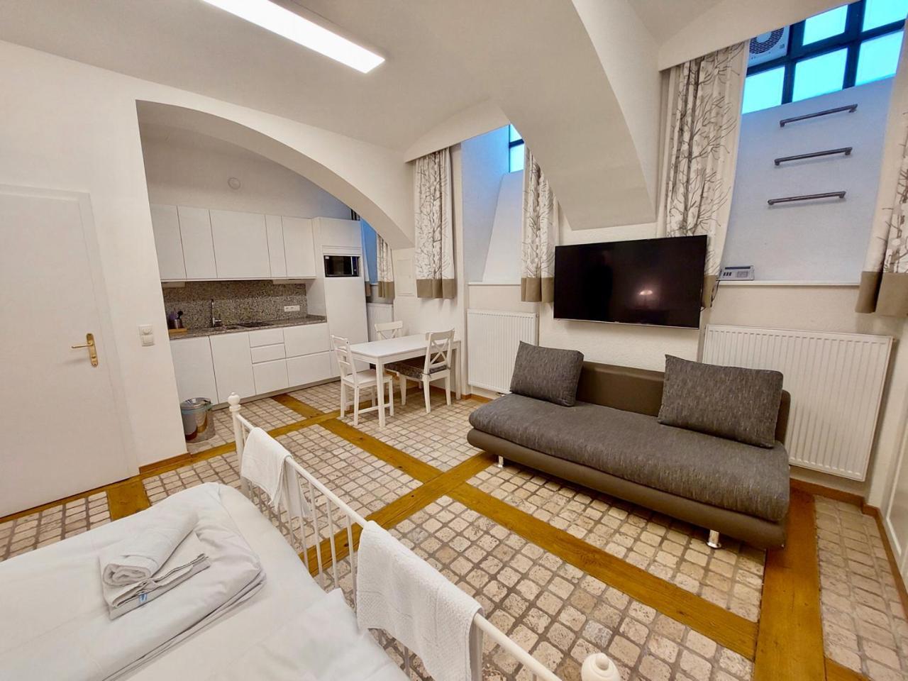 Modern Studios Near City Center ウィーン エクステリア 写真